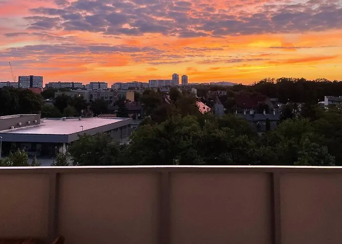 Premium Apartment With Private Parking Near City Center