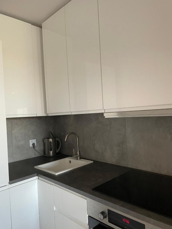 Premium With Private Parking Near Center Apartmán